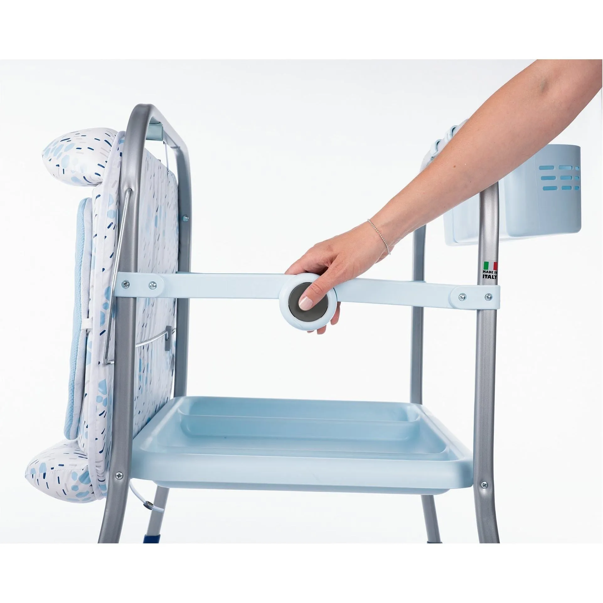 Chicco Cuddle & Bubble Comfort Baby Bathtub / Changing Station Ocean