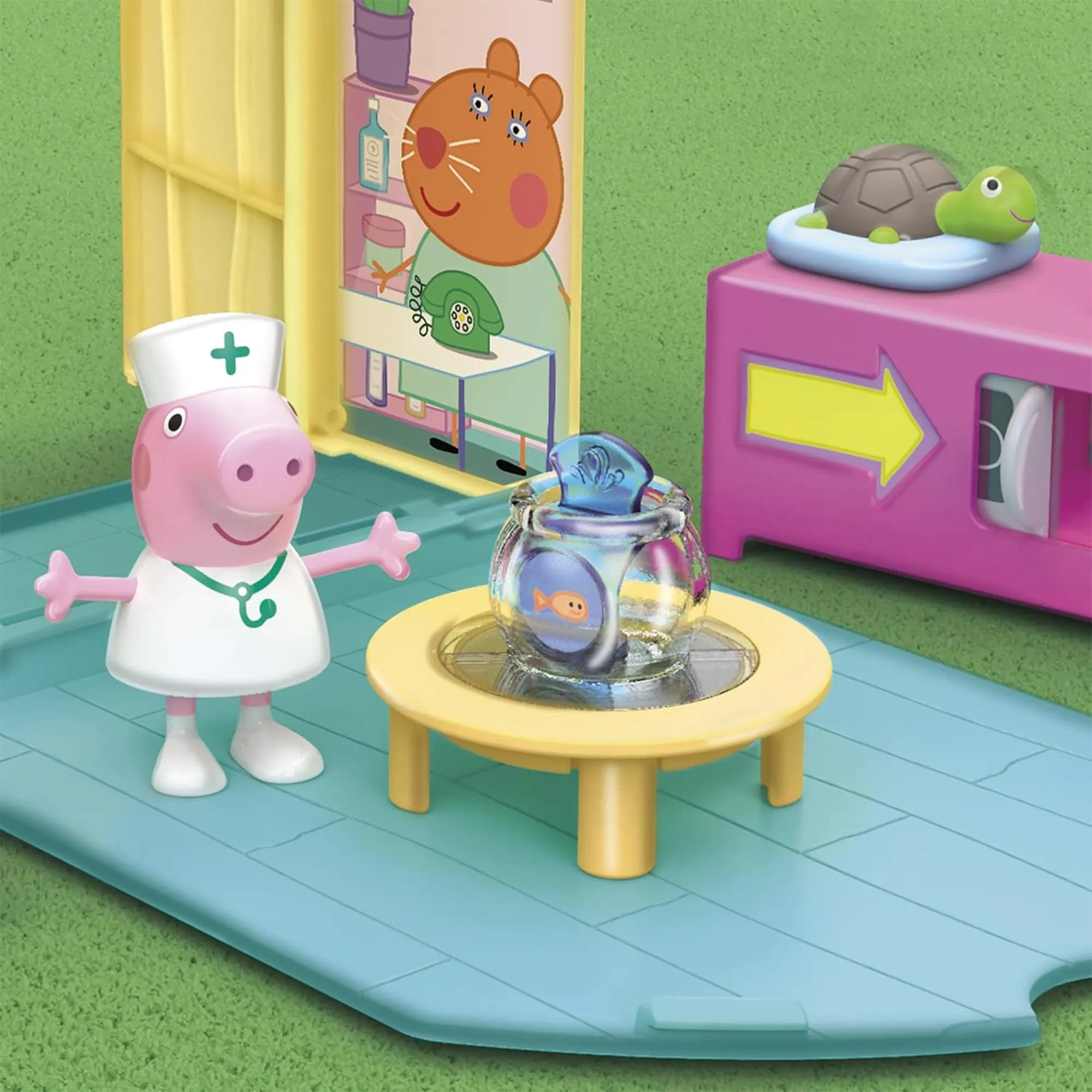 Peppa Pig Adventures Vet Visit Figure Playset